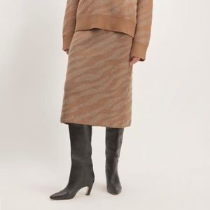 🚫 SOLD NWT Everlane Alpaca Tiger Skirt